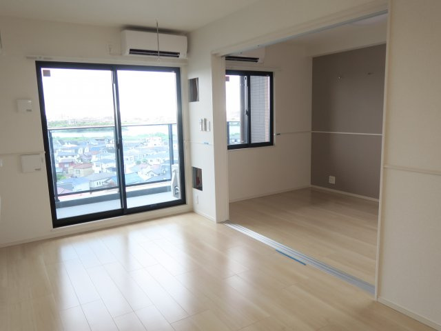 マリーナコートの居間・リビング