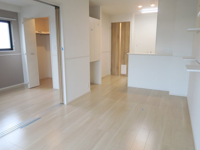 マリーナコートの居間・リビング