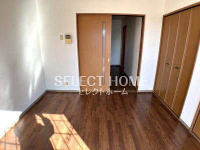 【居間・リビング】 | パストラルコートＨ棟 | ゆったりとした居間です