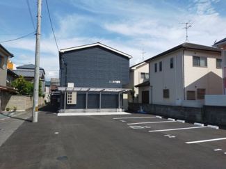 【駐車場】