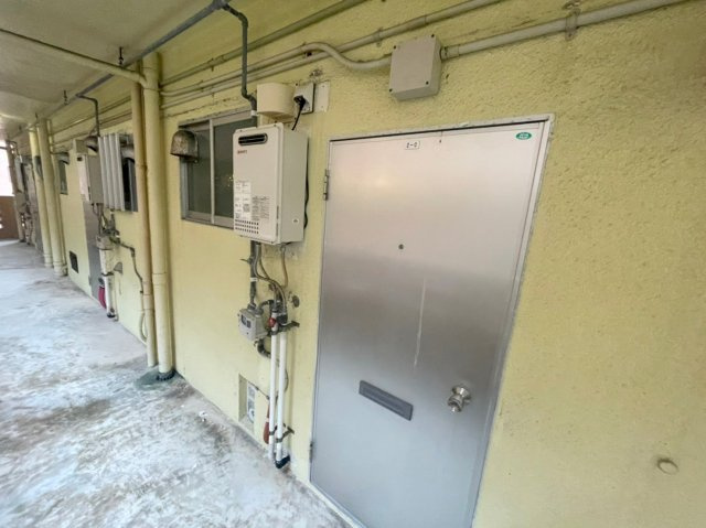 【玄関】 | 赤畑アパート | ※写真と現状が異なる場合がございます