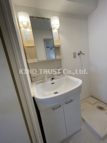 シャルムヒルズ南森町の洗面所|ゆったりとスペースのある洗面所