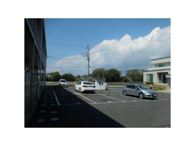 【駐車場】 | ラミアカーサ | 駐車場