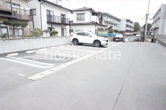 熊本市北区清水亀井町のアパートの駐車場