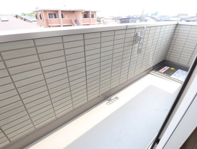 熊本市東区長嶺東８丁目のアパートのバルコニー