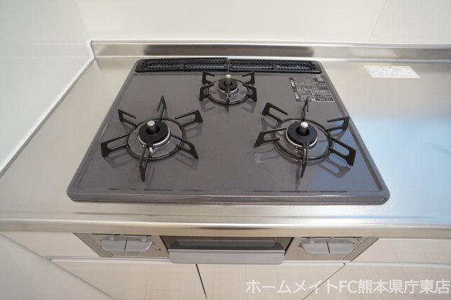 熊本市東区長嶺東８丁目のアパートのキッチン