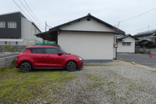倉敷市酒津のアパートの駐車場|縦列サイズ要確認