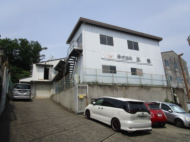 枚方市招提大谷３丁目の工場の外観