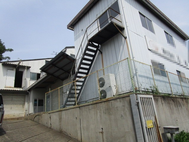 枚方市招提大谷３丁目の工場の外観