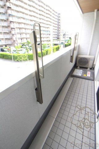 シャーメゾンshin-osaka westのバルコニー