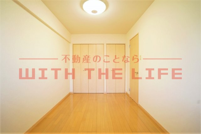 イルプリモ上津【10,000円キャキャッシュバック対象物件】の洋室|明るい洋室です