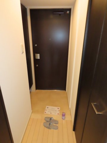 サムティ大阪WESTグランジールの玄関