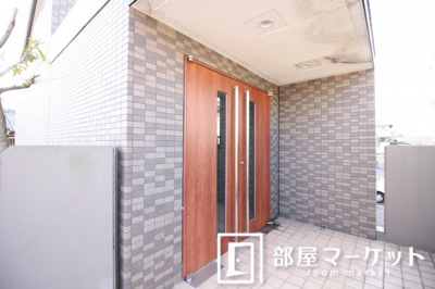 【エントランス】 | ラフィネ小川