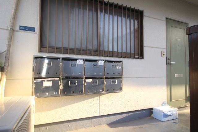 澤村コーポのエントランス|毎日通るエントランスはこのようになっています