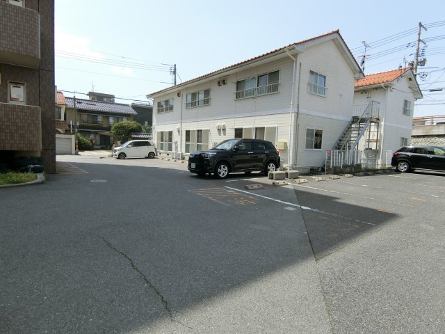 ピアコートＣの駐車場