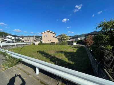 【前面道路含む現地写真】 | 桜川市富士見台1060万円売地 | 土地北西から取りました。