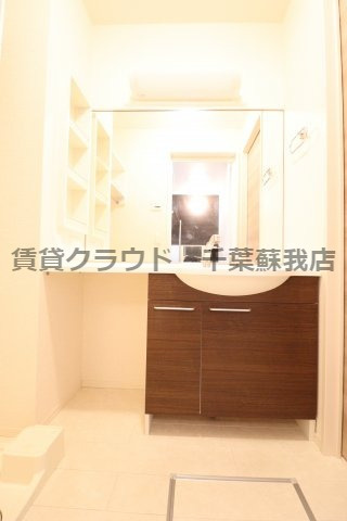 MAISON TAKIZAWAの洗面所|洗面台はとてもスタイリッシュ！