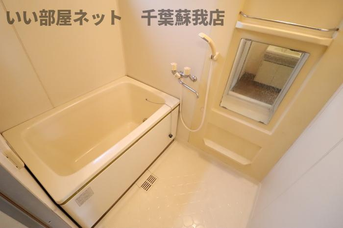 カサベルデ　Cの浴室