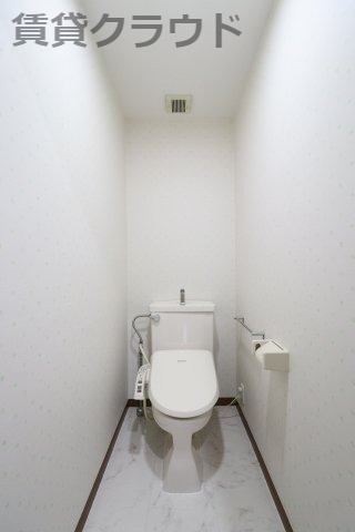 オーシャンビュー壱番館のトイレ|シンプルで使いやすいトイレです