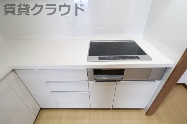 オーシャンビュー壱番館のキッチン|コンパクトなキッチンで掃除もラクラク