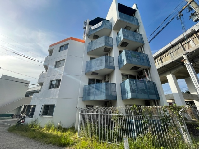 UTレジデンス園田の外観