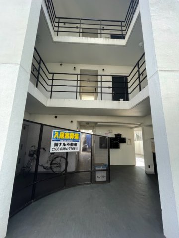 UTレジデンス園田のエントランス