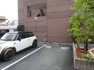 【駐車場】 | ヴィーブル茨木