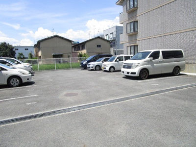 【駐車場】 | シャルム春日