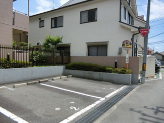 【駐車場】