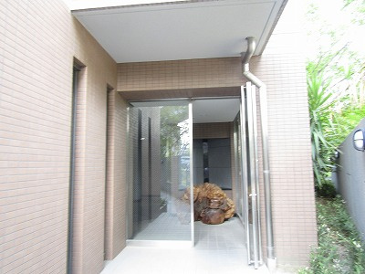 【エントランス】 | ヴェルデュール南茨木