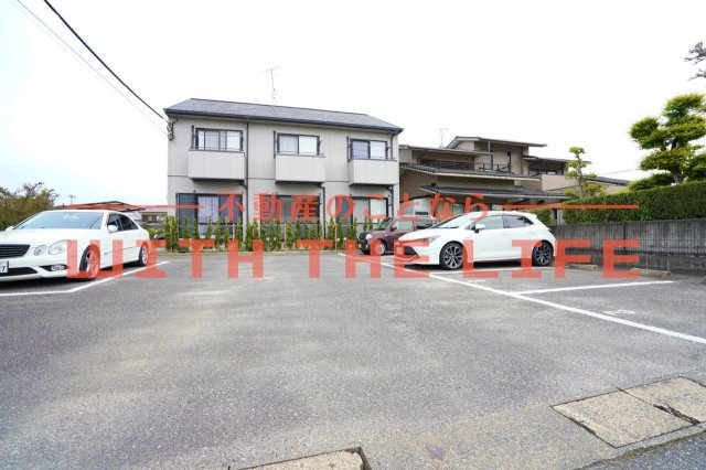 グレース小森野Ⅱ【キャッシュバック対象物件】の駐車場|駐車場完備です