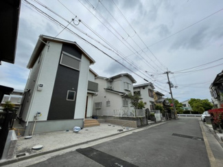 【前面道路含む現地写真】