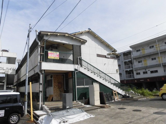 六十谷マンションの外観