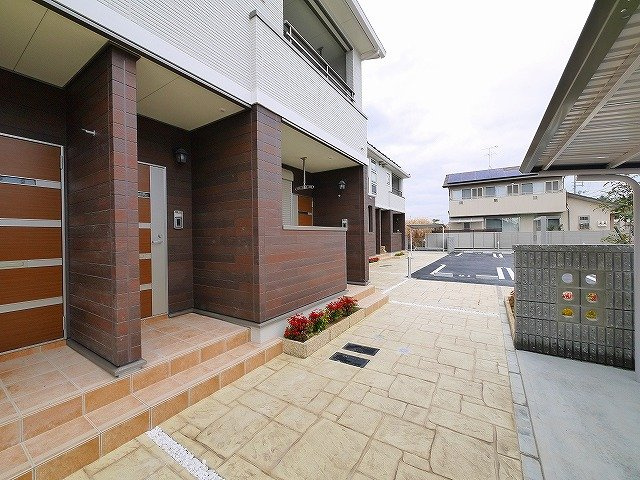 パレ・ソールのエントランス|出入りのしやすいエントランスです