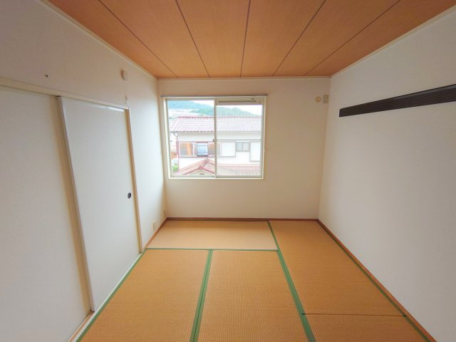 【内装】 | コントラーダ逆瀬川