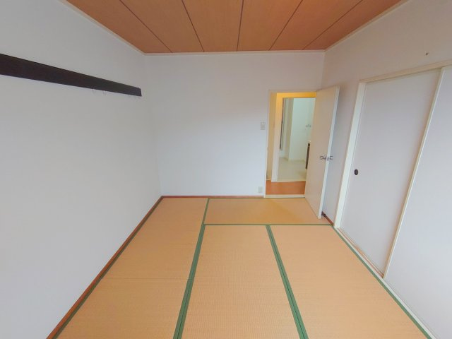 【内装】 | コントラーダ逆瀬川