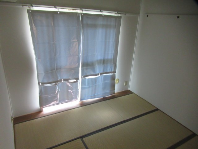 ビレッジハウス吉原1号棟の和室