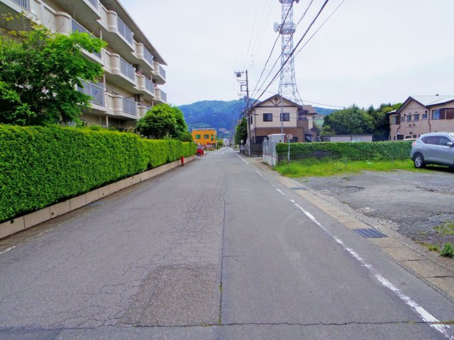 【その他】 | サンコーポ新橋 中古マンション EM03954 | 御殿場市新橋　前面道路