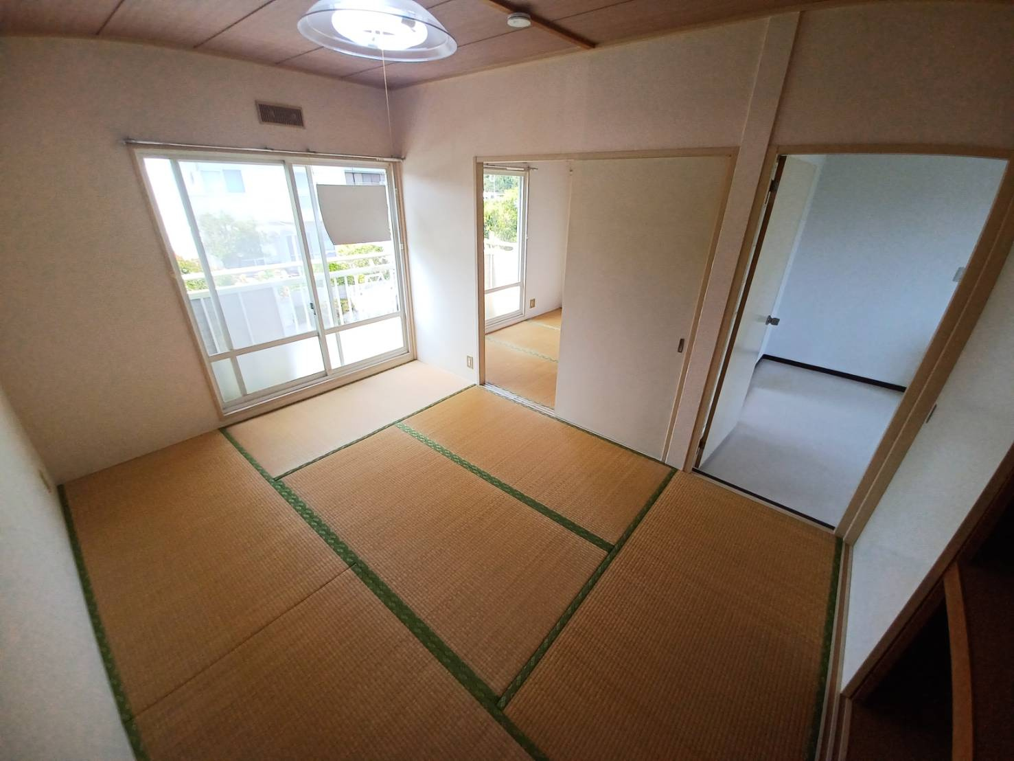 カムリイン東田Ⅱの和室