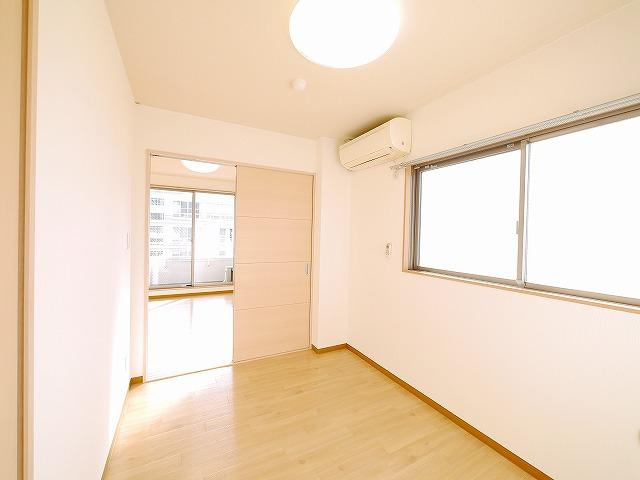 エクセレント天理のキッチン|換気扇付きでお料理も快適