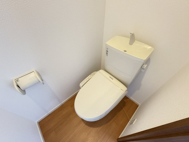 メゾン・パルⅡのトイレ|写真は同建物の別部屋を参考に掲載しております。