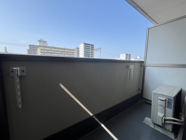 インパレス小阪　(近大　一人暮らし)のバルコニー