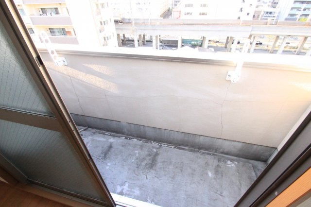 インパレス小阪　(近大　一人暮らし)のバルコニー