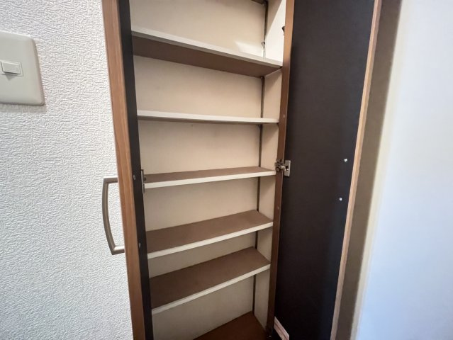 インパレス小阪　(近大　一人暮らし)の収納