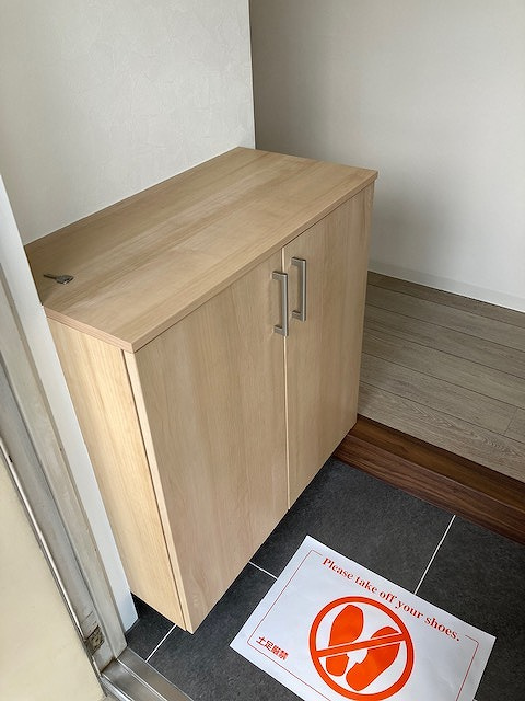 アザレアハイツ蒲池の玄関
