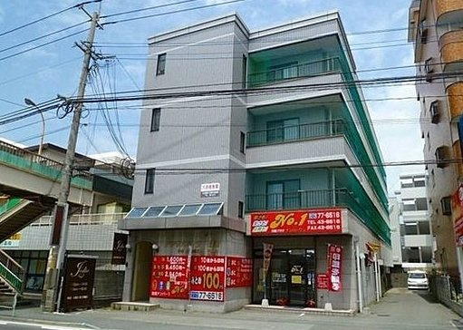 アザレアハイツ蒲池の外観