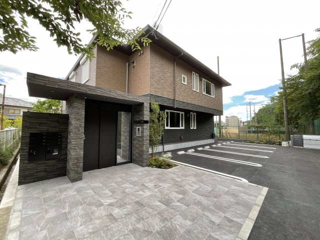 【外観】 | ShamaisonGardens三田天神 | 外観は落ち着いています