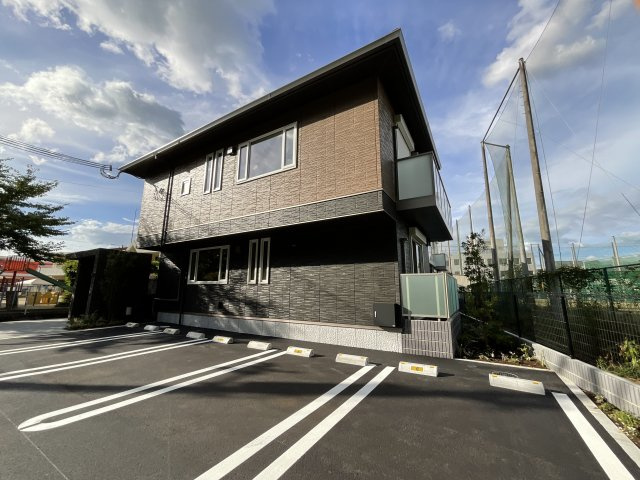 【駐車場】 | ShamaisonGardens三田天神 | 駐車場に車を止められます