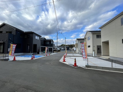 【前面道路含む現地写真】 | リナージュ岩国市南岩国町21-2期　1号棟