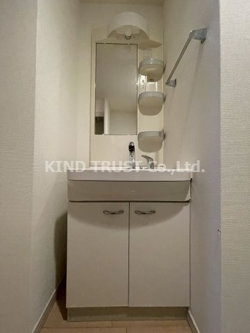 プロシード大阪梅田ポーションの独立洗面台|朝の支度にも助かる、独立の洗髪洗面化粧台